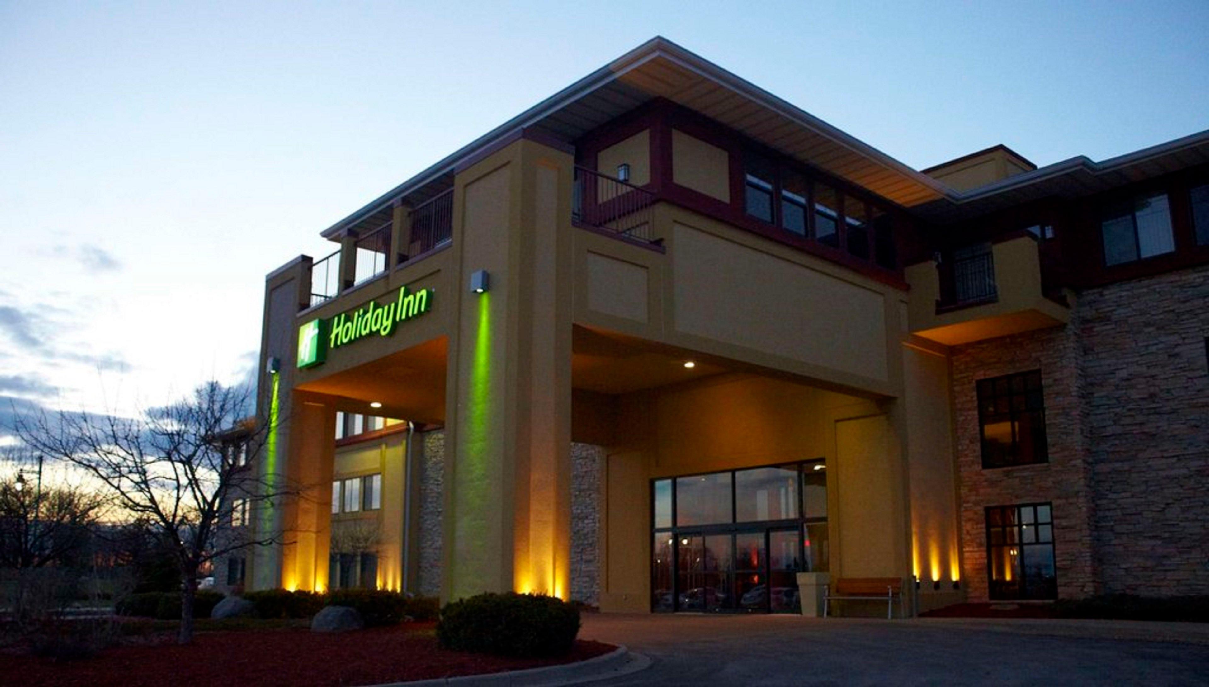 Holiday Inn Hotel Pewaukee-Milwaukee West By Ihg מראה חיצוני תמונה